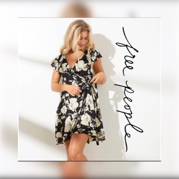 Free People Dresses & Skirts - Free People French Quarter wrap mini dress